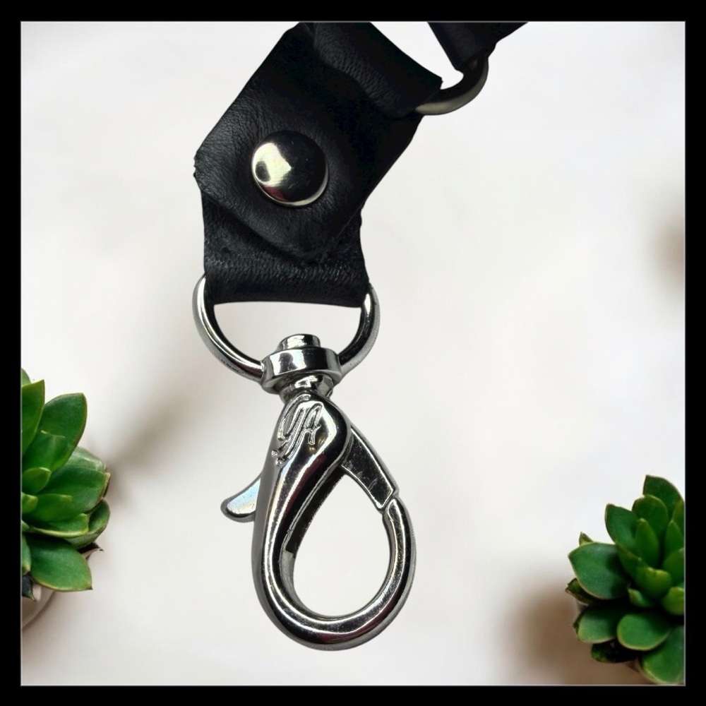 Grace Adele clasps - Black Bag w A New Day vibes ready for favorite strap to add - Picture 2 of 11